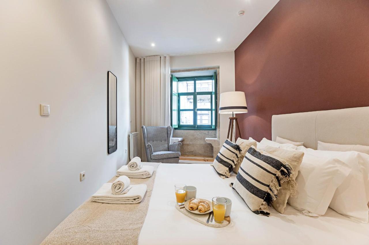 Brand New 4Br W/ 200Yrs Of History In Central Porto By Lovelystay Buitenkant foto