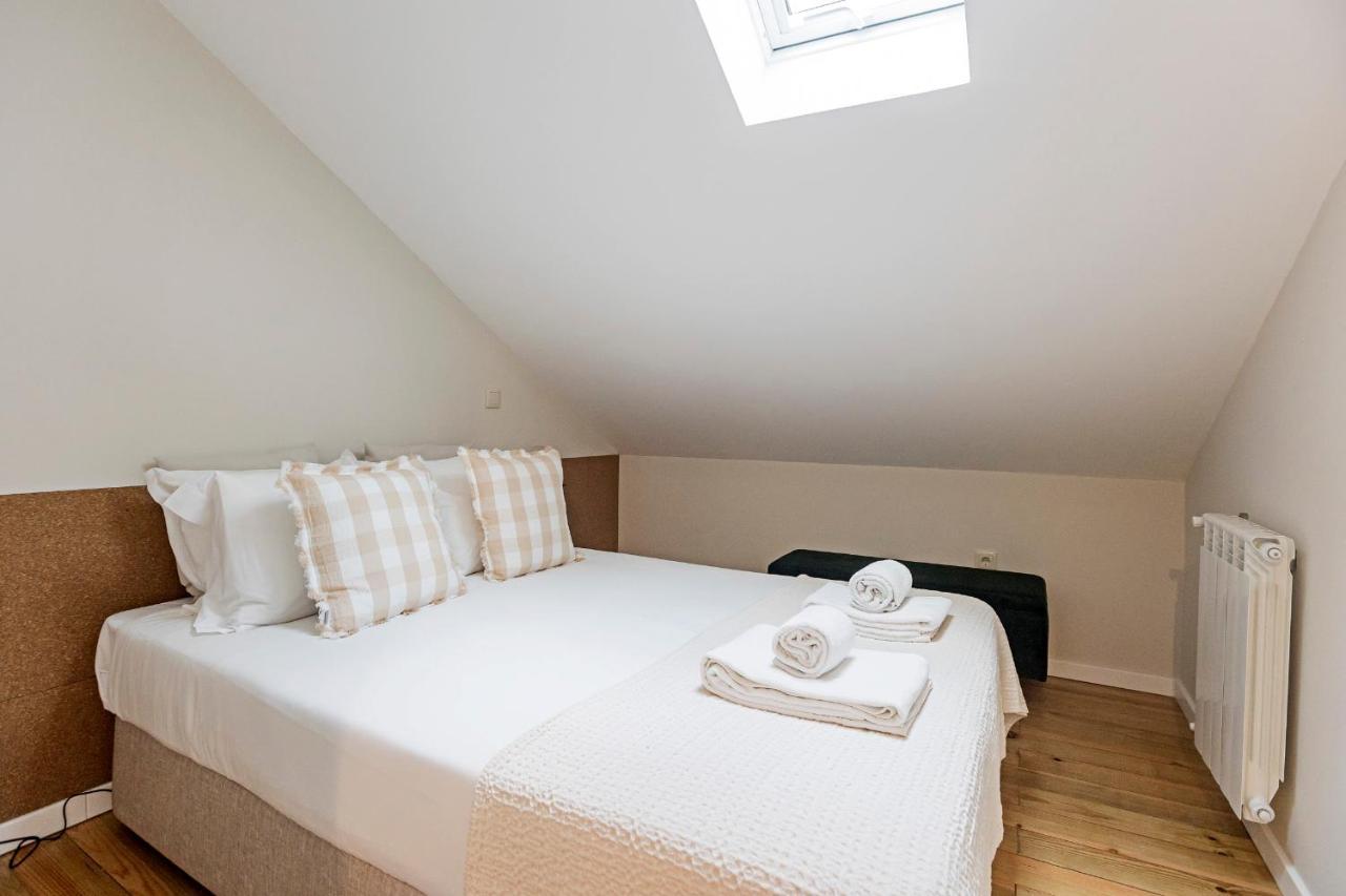 Brand New 4Br W/ 200Yrs Of History In Central Porto By Lovelystay Buitenkant foto