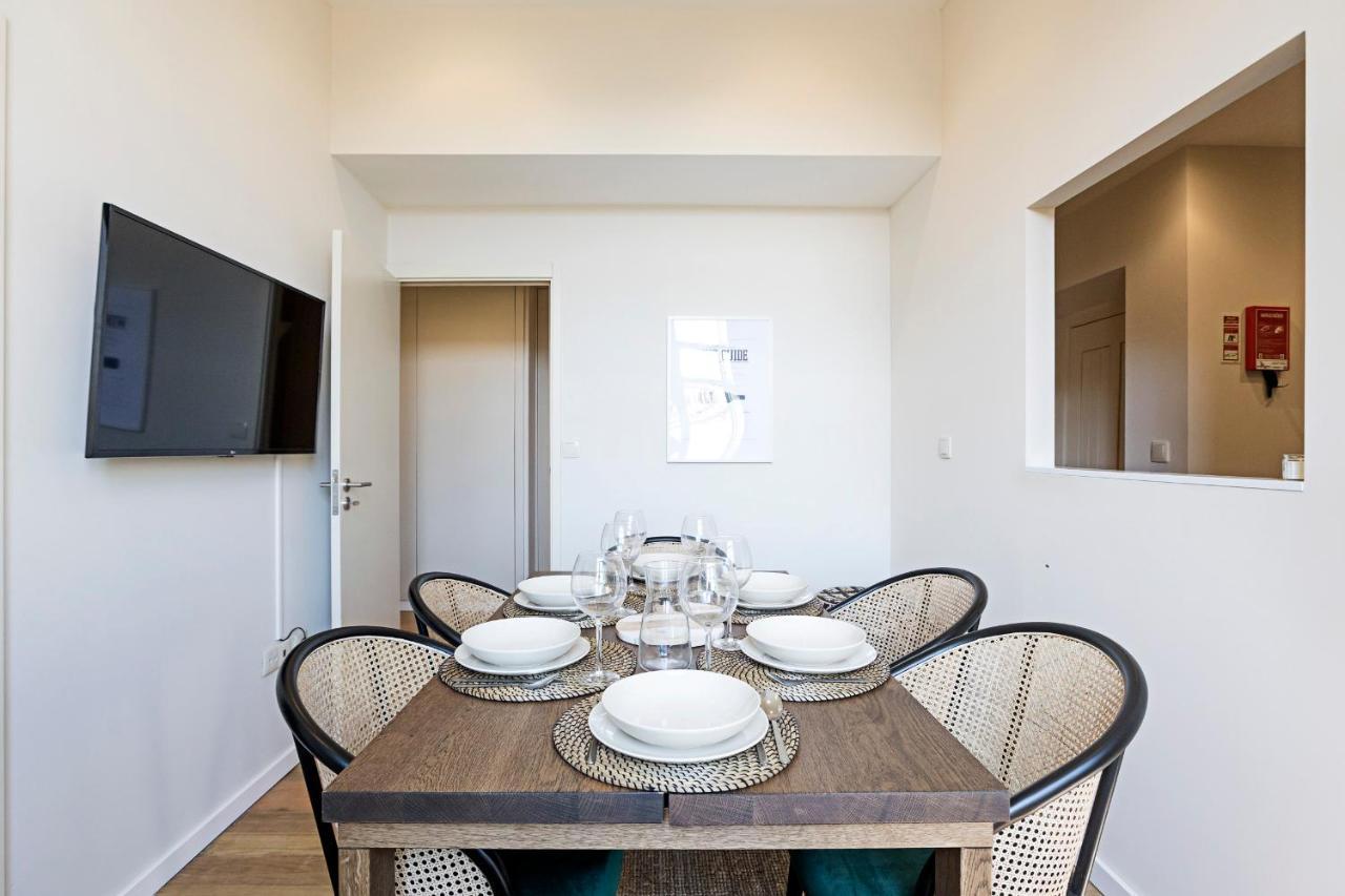 Brand New 4Br W/ 200Yrs Of History In Central Porto By Lovelystay Buitenkant foto